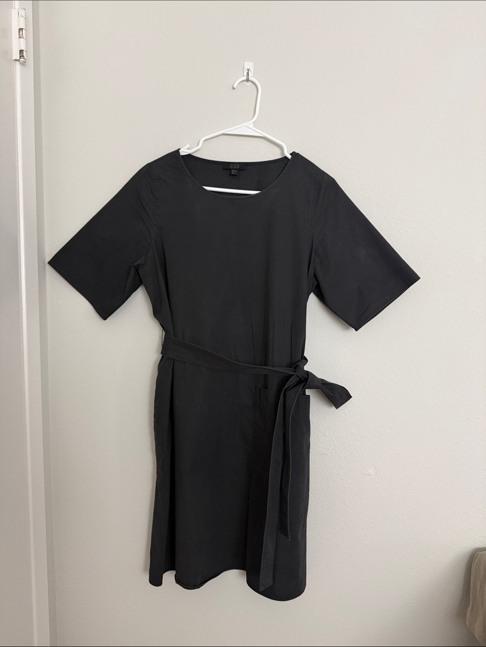 COS Black Short-Sleeve Midi Dress with Self-Tie Belt